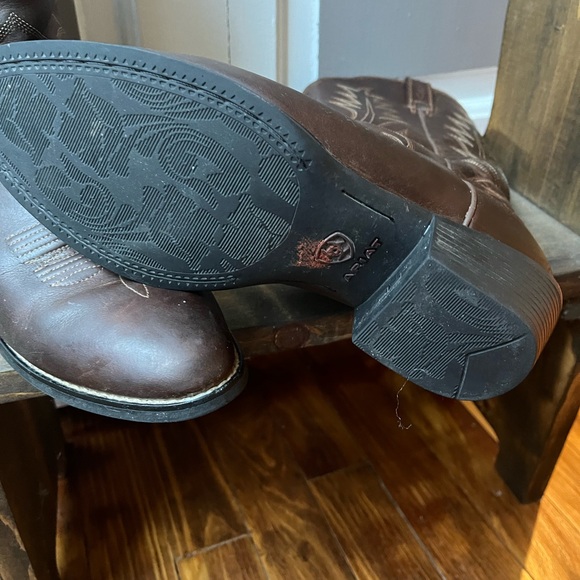 Ariat Women’s Heritage R Toe Western Boot - Picture 5 of 11